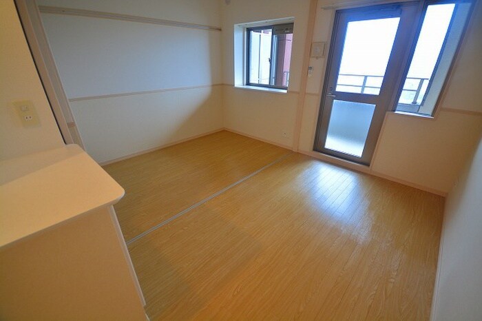 物件内観写真6　(居室)