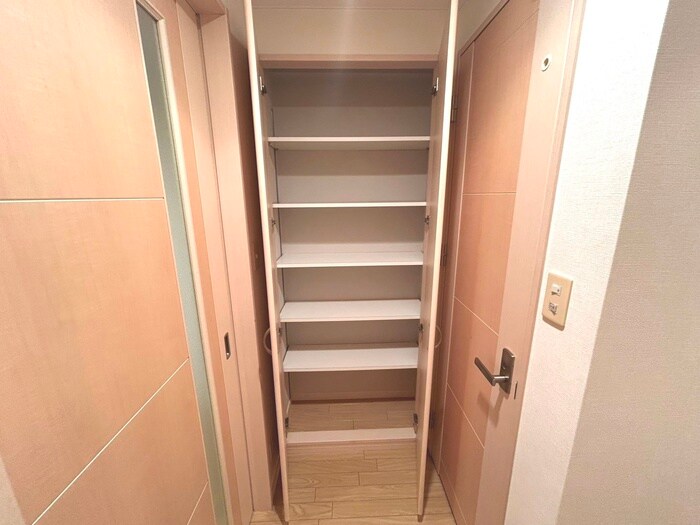 物件内観写真6　(収納)