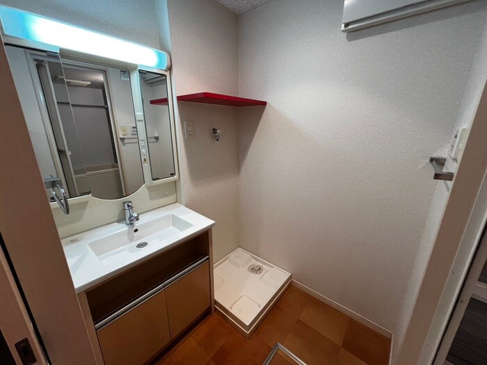 物件内観写真11　(洗面)