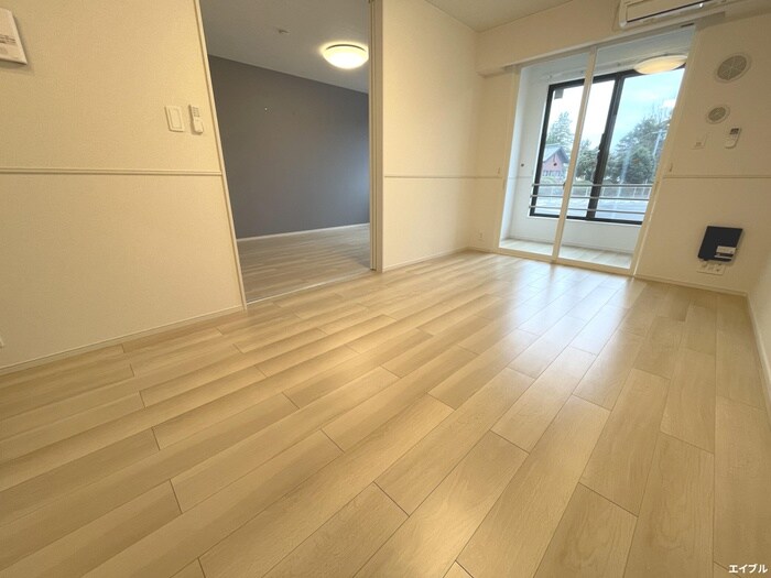 物件内観写真9　(居室)