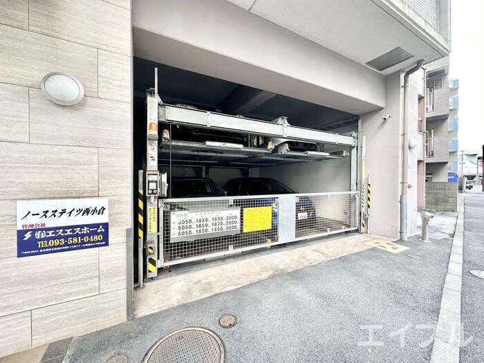 物件外観写真4　(駐車場)