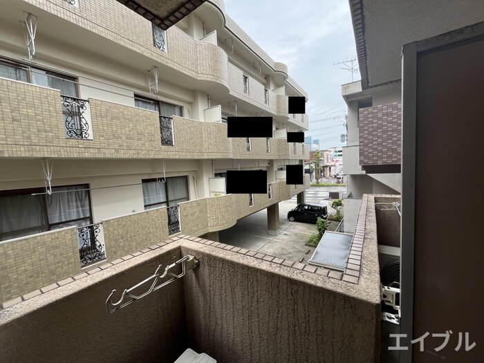 物件内観写真12　(室内からの展望)