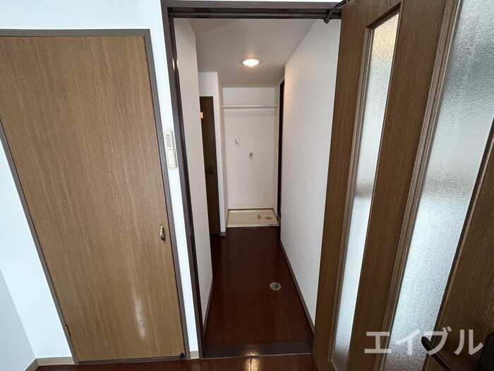 物件内観写真14　(廊下)