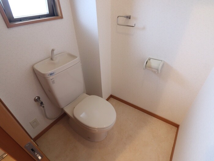 物件内観写真12　(トイレ)