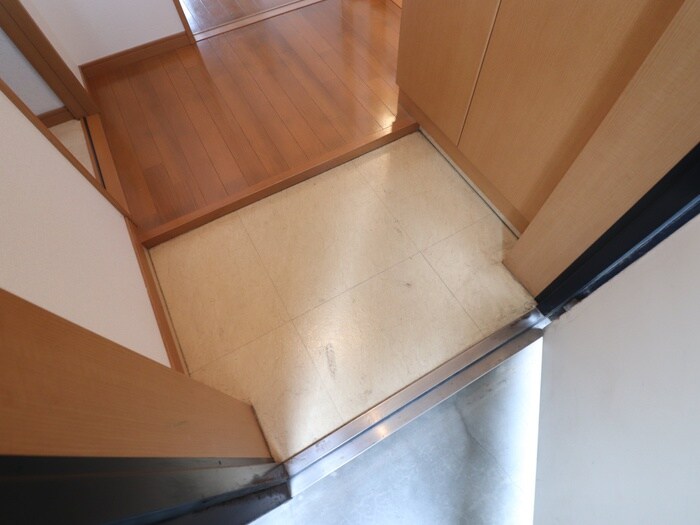 物件内観写真14　(玄関)