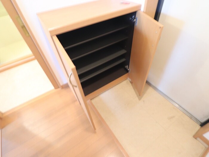 物件内観写真15　(靴箱)