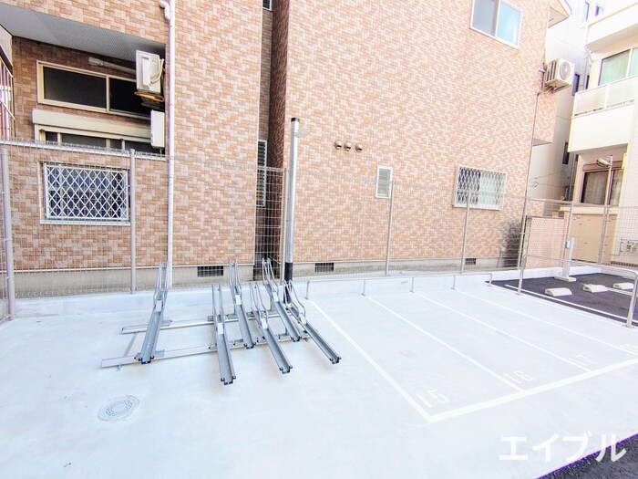 物件外観写真5　(駐輪場)
