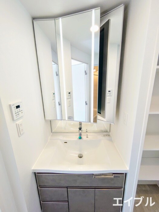 物件内観写真10　(洗面)