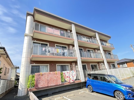 ロイヤルガーデン原田外観写真