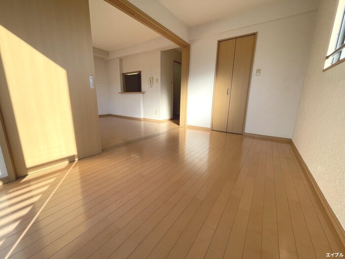 物件内観写真8　(居室)