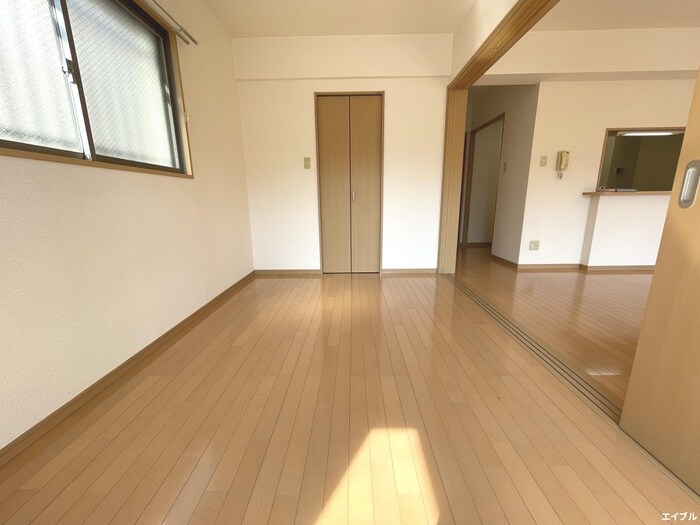 物件内観写真8　(居室)