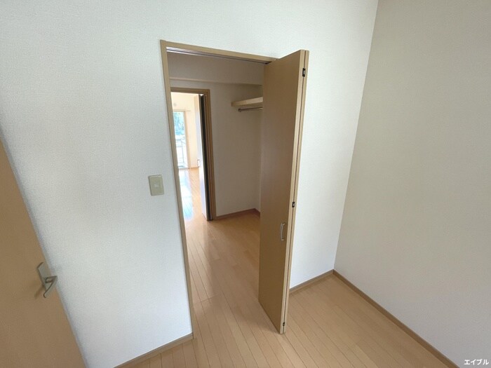物件内観写真10　(収納)