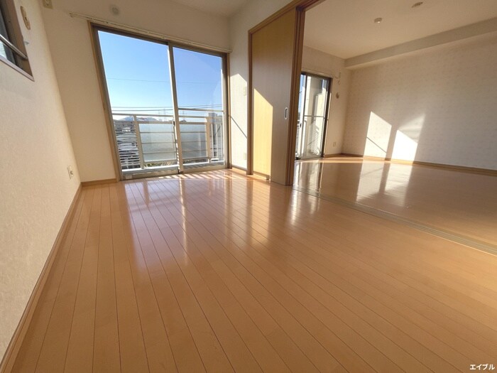 物件内観写真19　(居室)