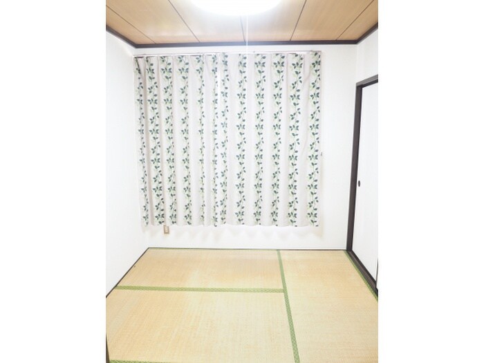 物件内観写真5　(居室)