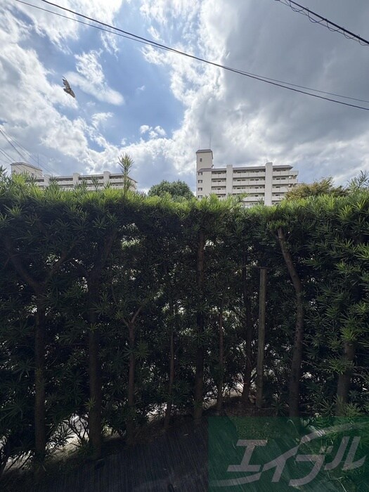 物件内観写真22　(室内からの展望)