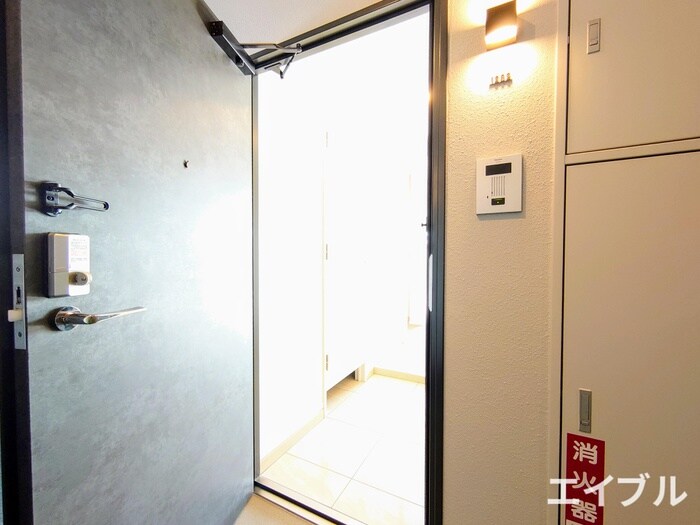 物件内観写真19　(玄関)