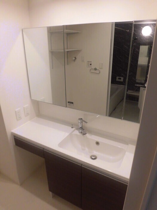 物件内観写真7　(洗面)