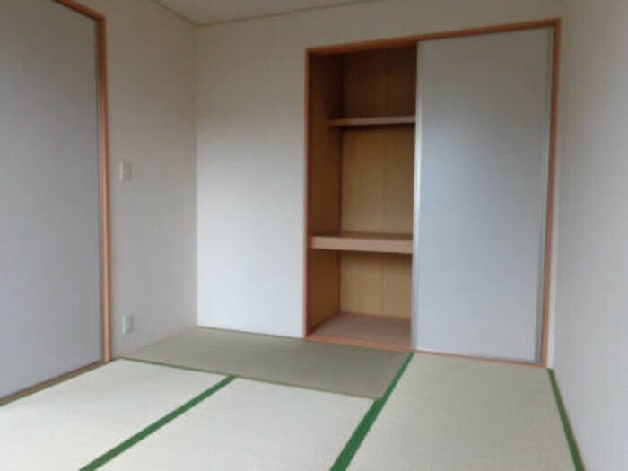 物件内観写真9　(収納)