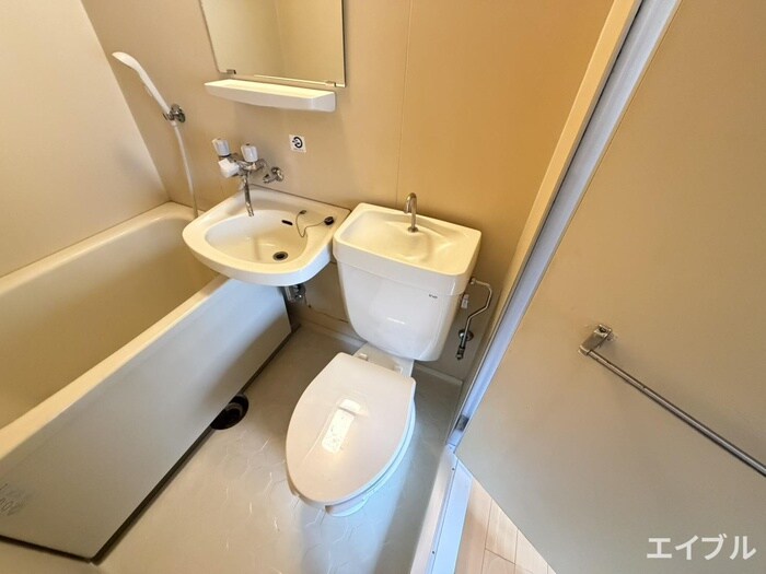 物件内観写真15　(トイレ)