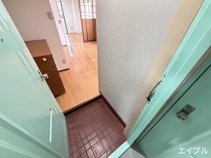 物件内観写真16　(玄関)