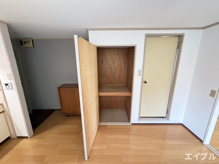 物件内観写真21　(収納)