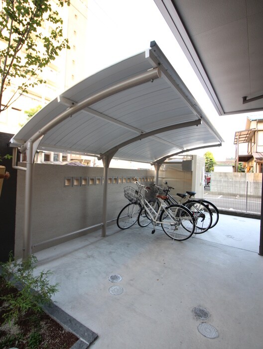 物件外観写真3　(駐輪場)