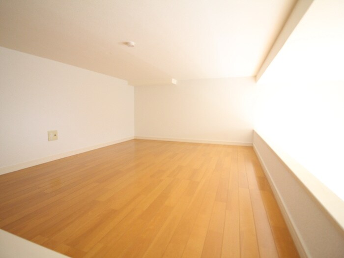 物件内観写真9　(ロフト)