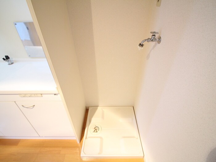 物件内観写真13　(洗濯機置場)