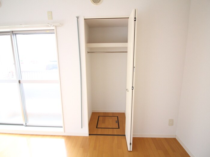 物件内観写真15　(収納)