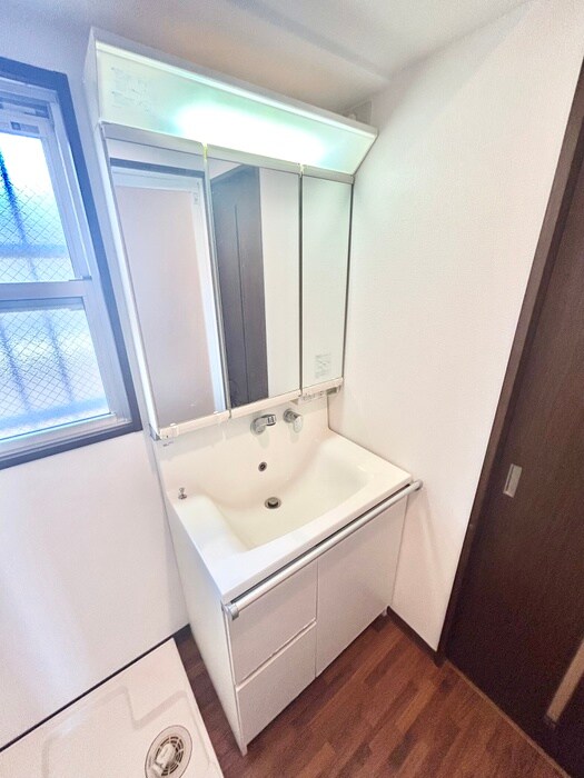 物件内観写真8　(洗面)