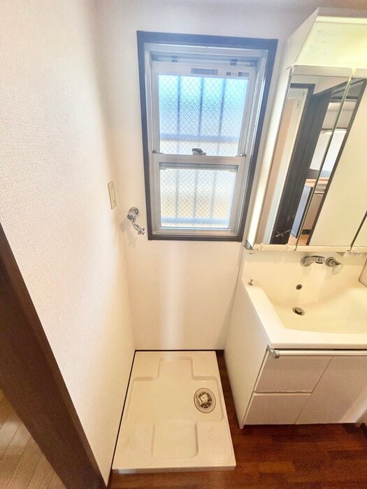 物件内観写真19　(洗濯機置場)