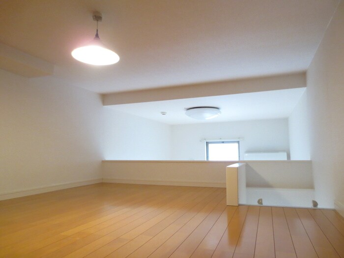 物件内観写真9　(ロフト)