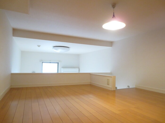 物件内観写真9　(ロフト)