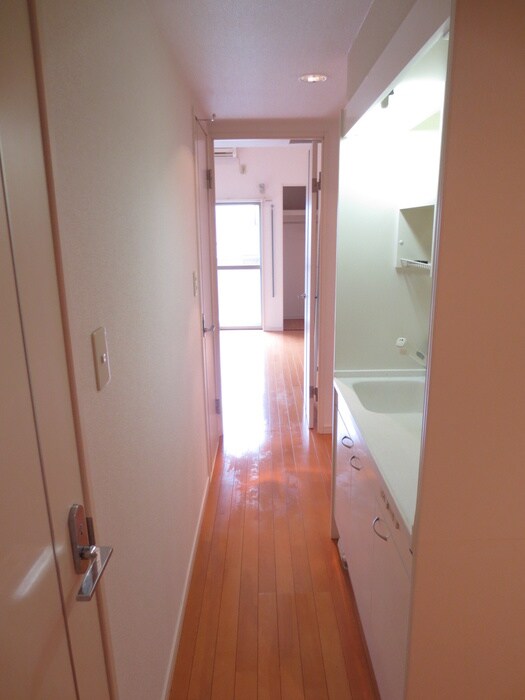 物件内観写真15　(廊下)