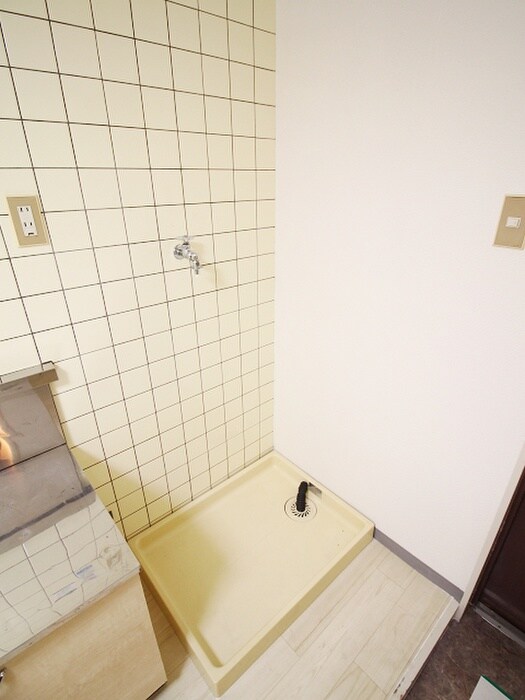 物件内観写真17　(洗濯機置場)