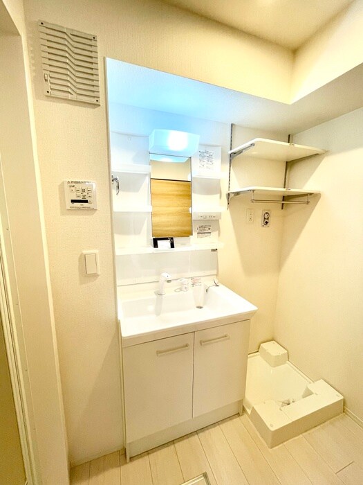 物件内観写真9　(洗面)