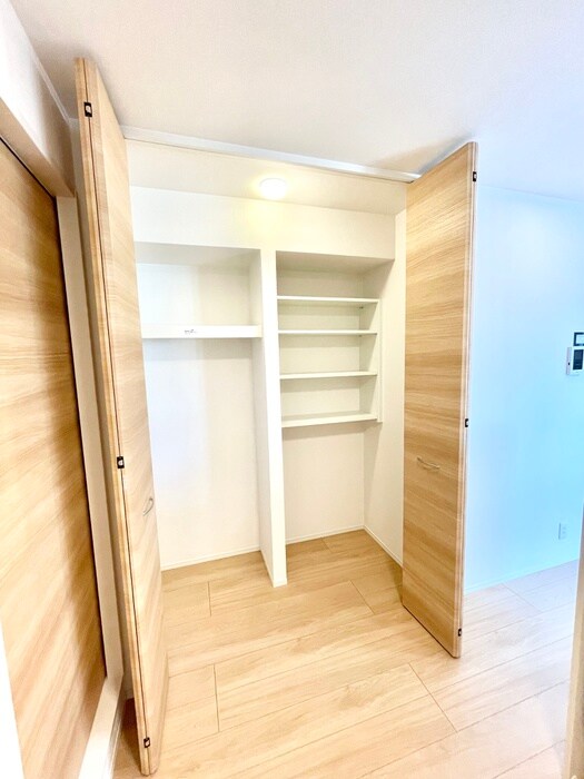 物件内観写真13　(収納)