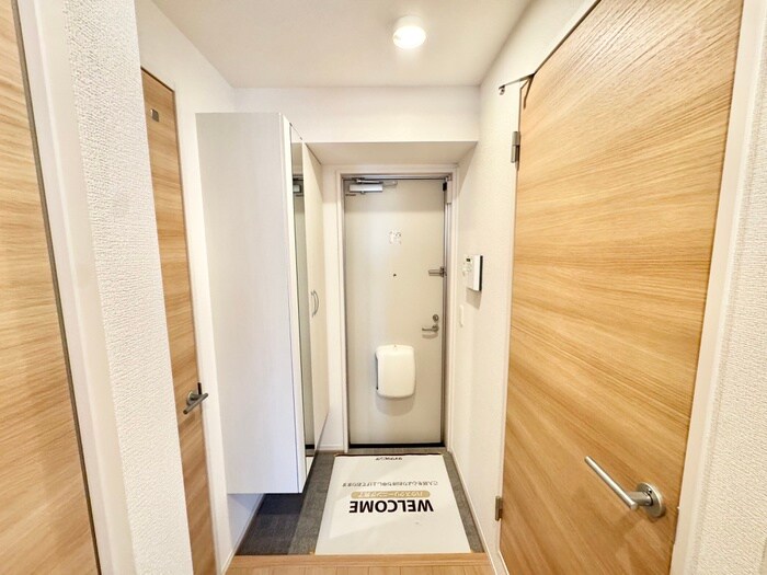 物件内観写真14　(玄関)