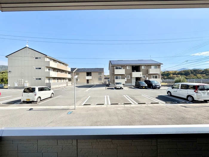 物件内観写真16　(室内からの展望)