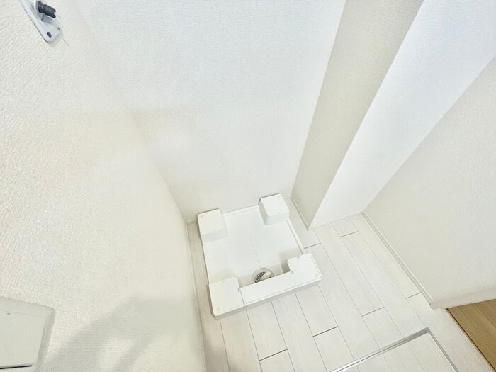 物件内観写真16　(洗濯機置場)