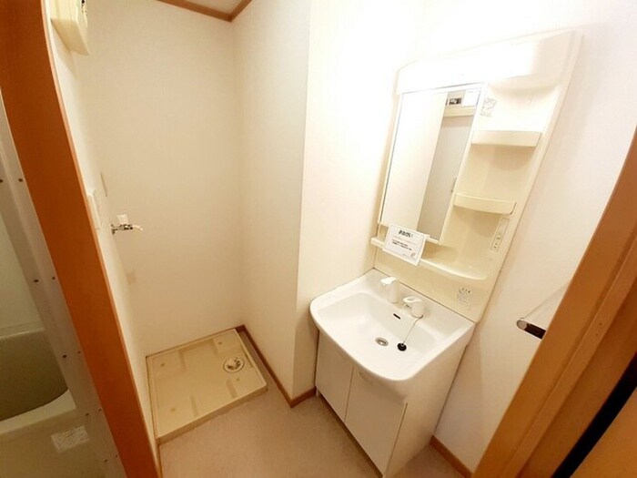 物件内観写真9　(洗面)