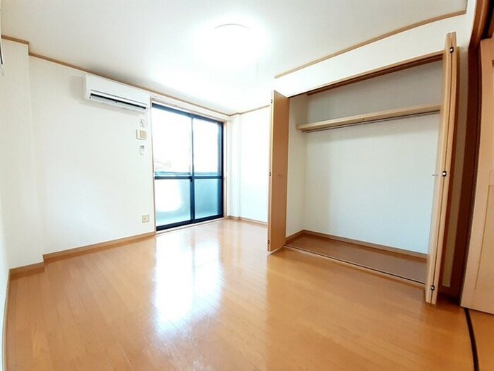 物件内観写真10　(収納)