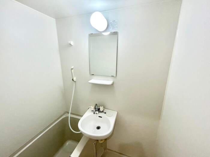 物件内観写真6　(洗面)