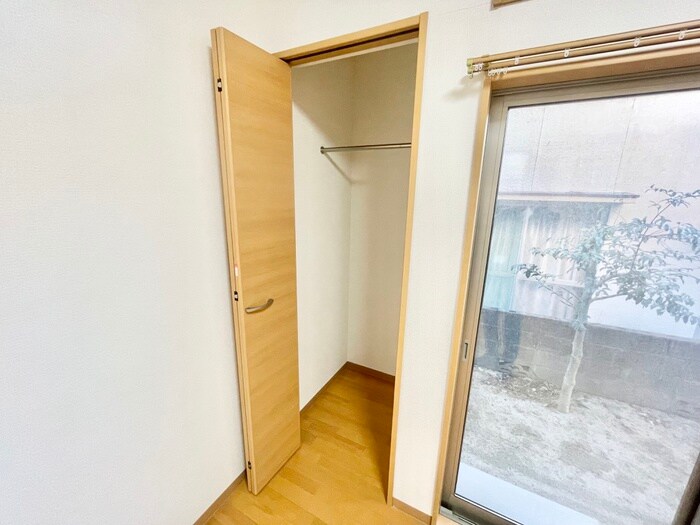 物件内観写真10　(収納)
