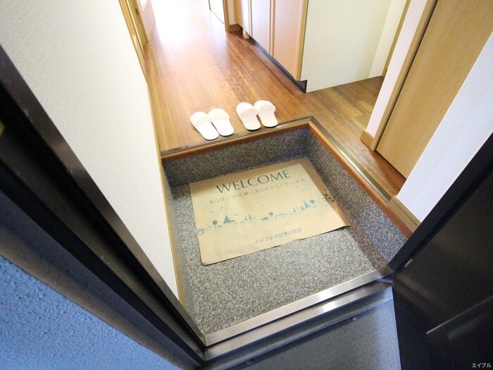 物件内観写真18　(玄関)