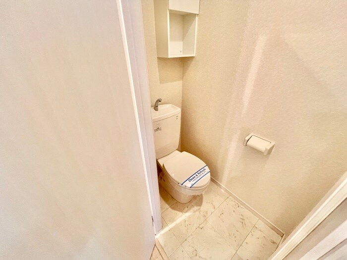 物件内観写真8　(トイレ)