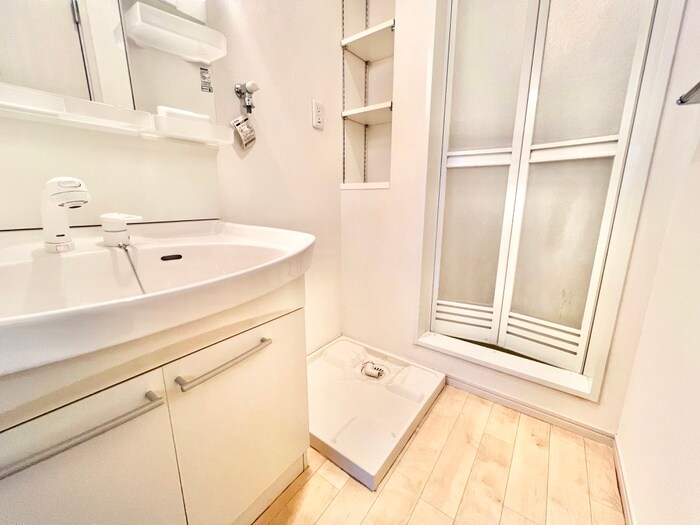 物件内観写真13　(洗濯機置場)