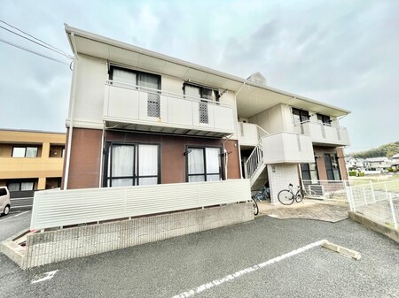グリーンゲイブルズB棟外観写真