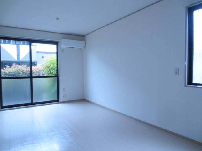 物件内観写真6　(居室)