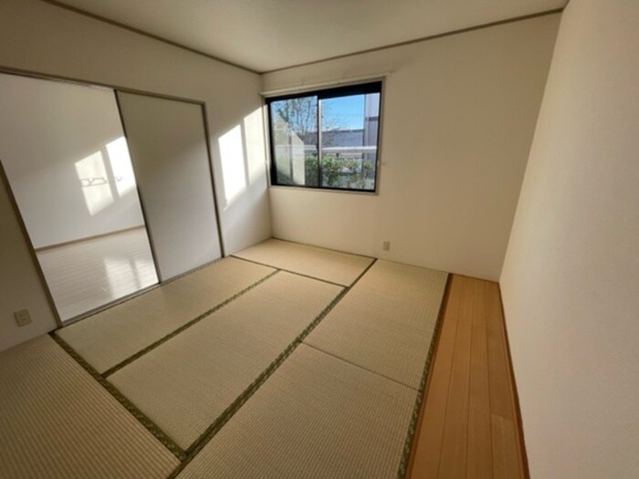 物件内観写真8　(居室)